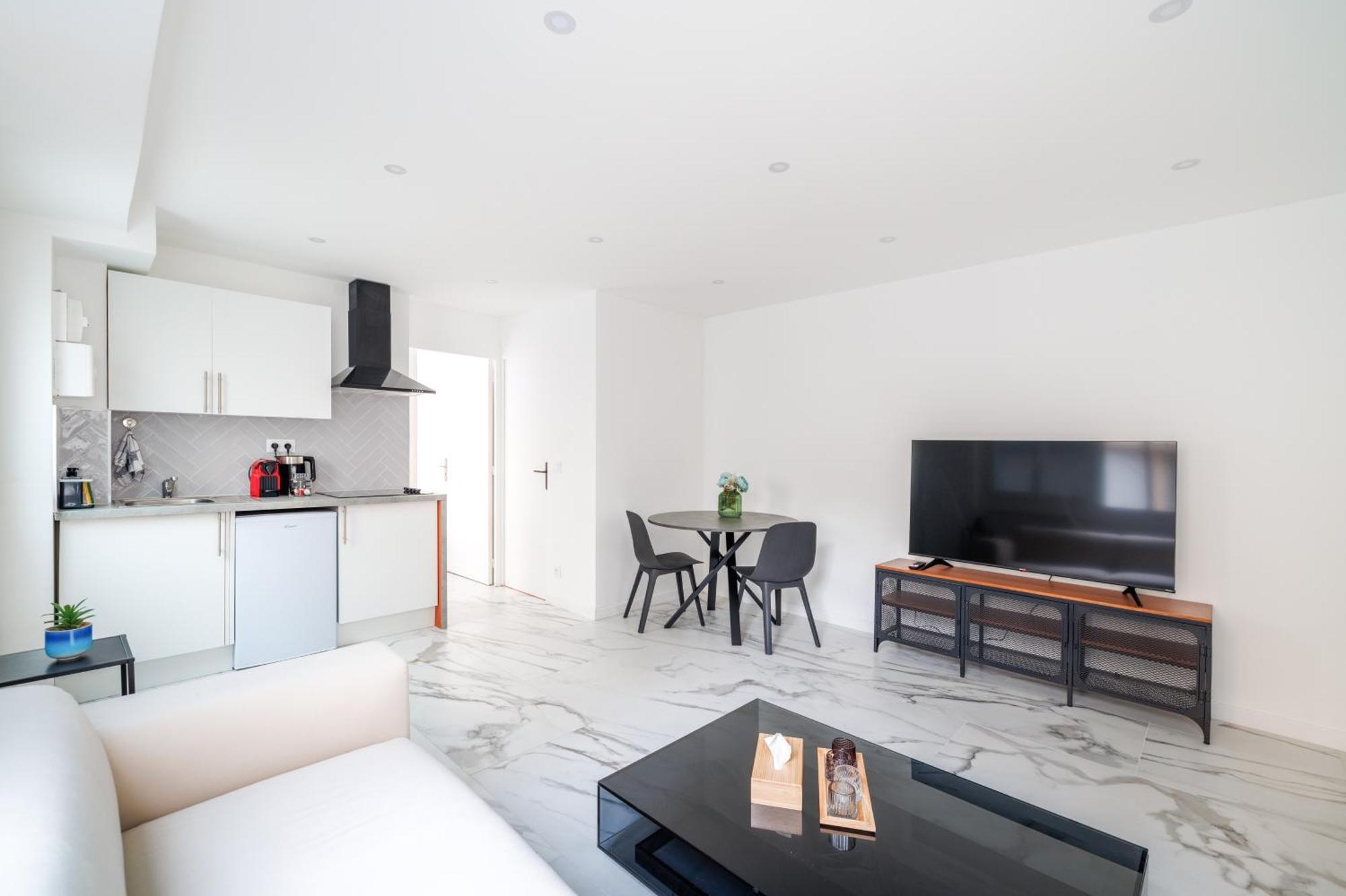 Spacious Flat For 4 People #1 Asnières Dış mekan fotoğraf